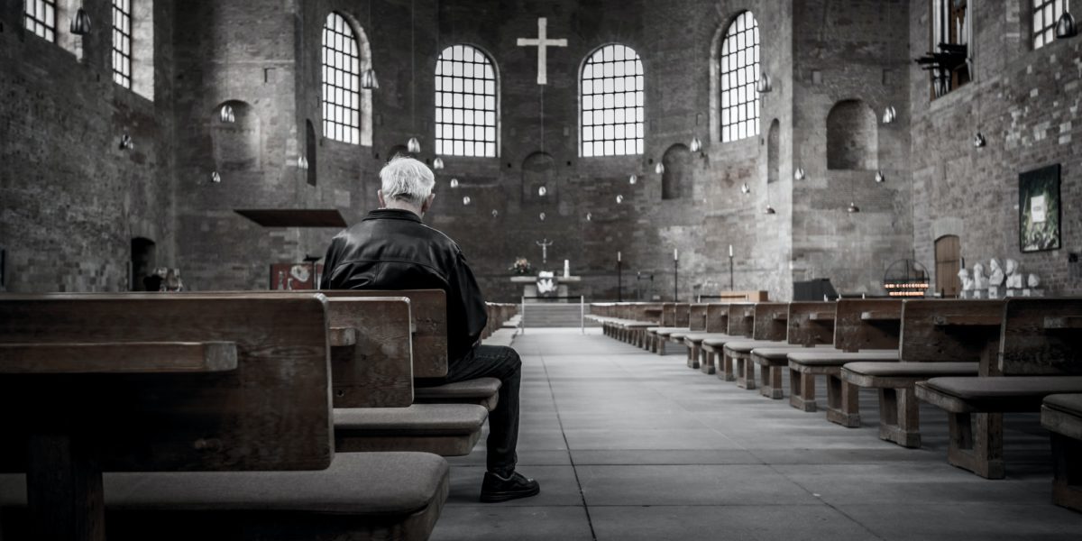 La Iglesia se da cuenta de que el cristianismo está viviendo el final de una época y los riesgos de naufragio son reales