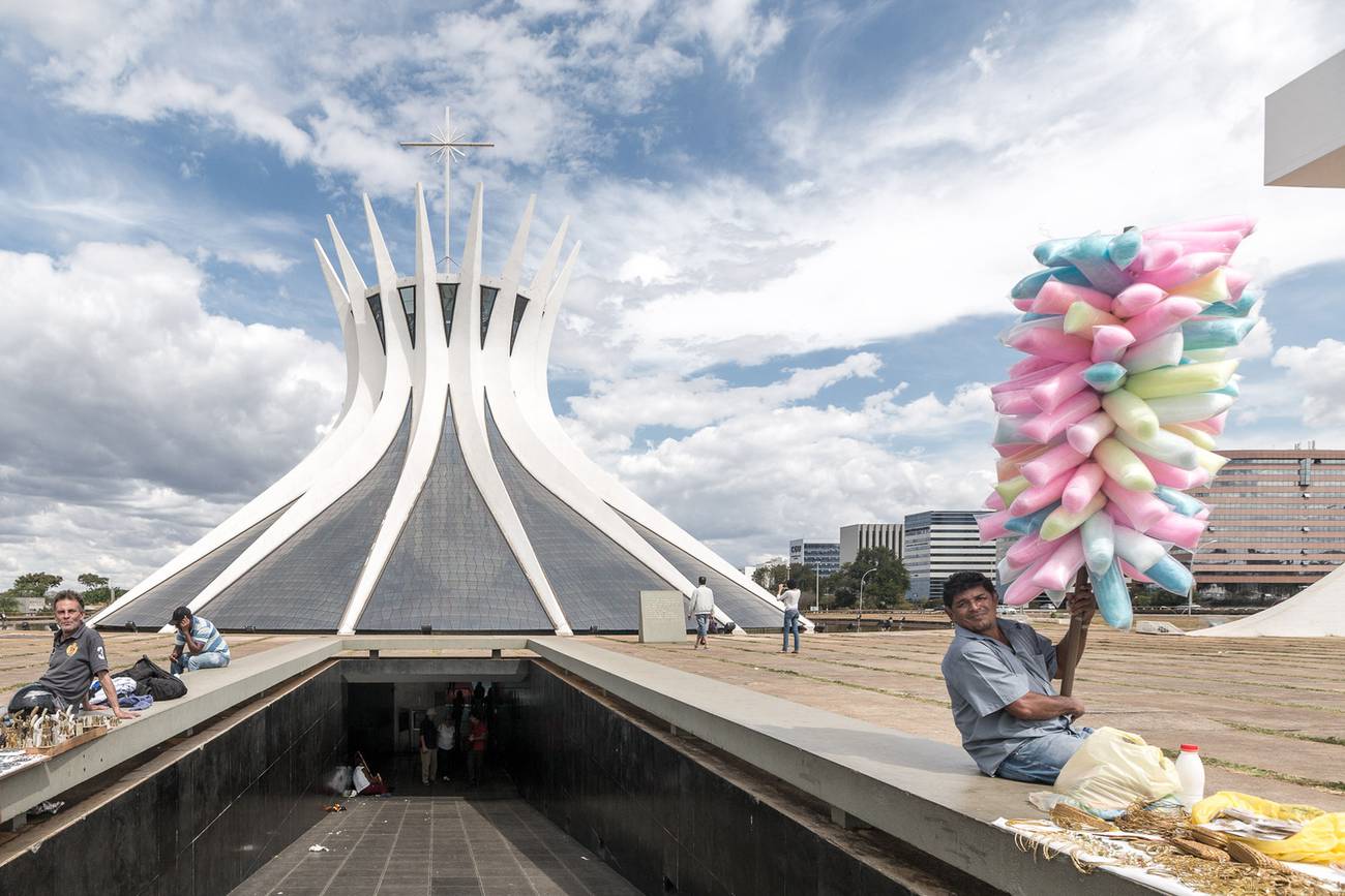 Las izquierdas sociales carecen de experiencias de confrontación con la extrema derecha militante