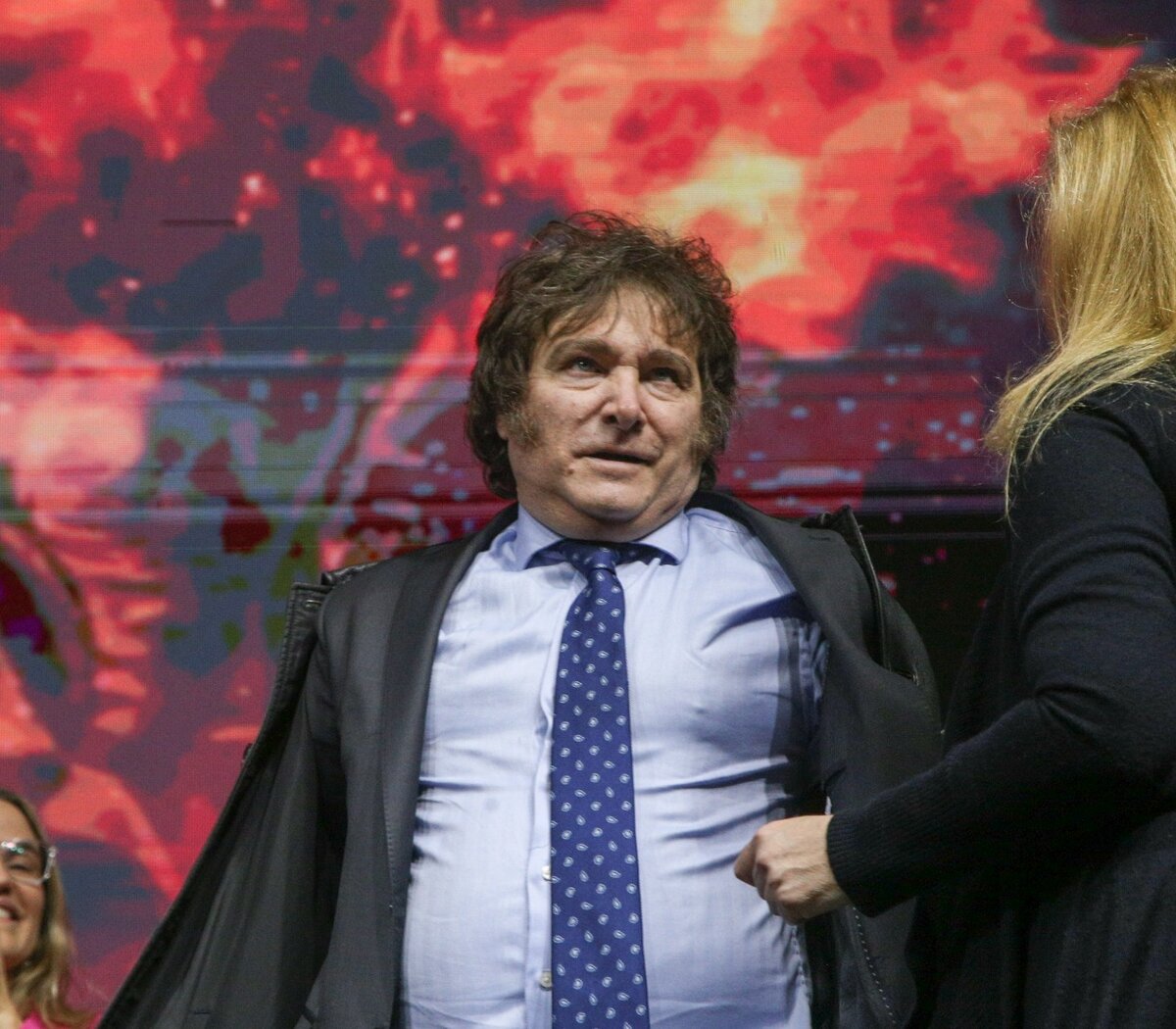 Dolarizar: Un chaleco de fuerza a cualquier demanda salarial en el futuro