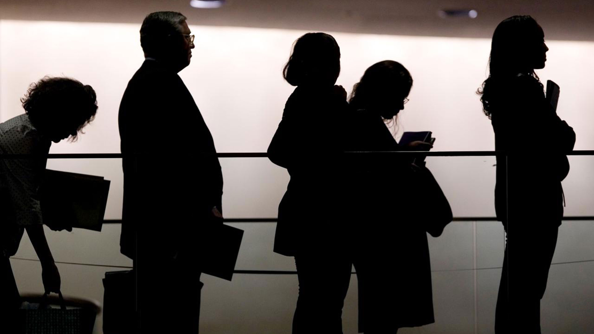 Desempleo en alza: Se arma el combo