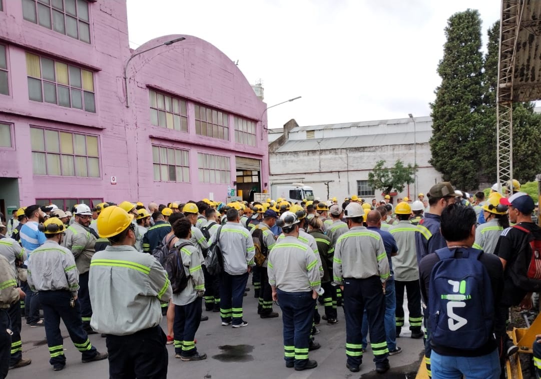 Milei o Rocca … ¿pero, qué opinan los trabajadores y trabajadoras?