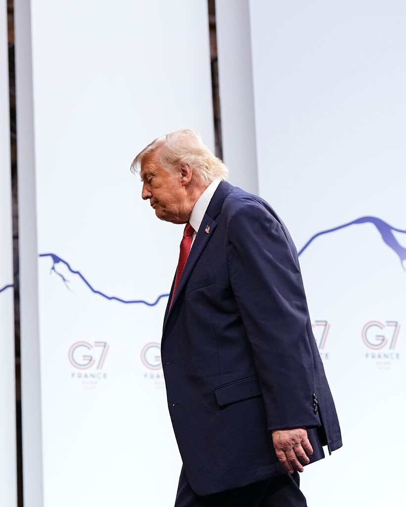 Trump:»Están celosos, son malas personas o estúpidos”